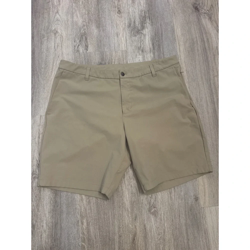 Lululemon Commission Short 9 Warpstreme Tan Khaki Mens Size 38 Golf Chino Shorts